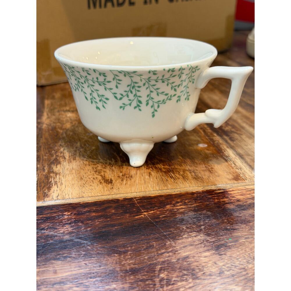 Vintage Fragrant Green Tea & Bamboo In 3 Legged Tea Cup Scented Candle